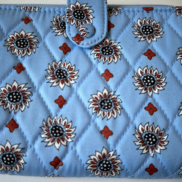 NEW Vera Bradley Large Tab Wallet - Marrakesh Geos - Picture 8 of 9